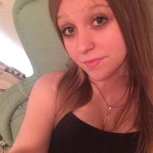 Meet your Posher, Cassie